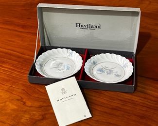 Haviland Set of 2 Small Plates in Original box	222227	Plates .5x4.25x4.25 Box 1x9.5x5