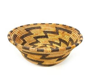 Southwest Hand Woven Coil Basket 	222251	3x8.5x8.5