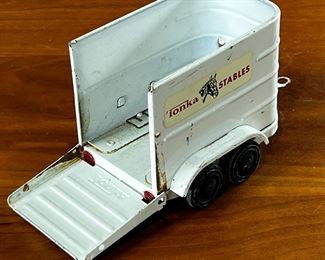 1960s Vintage Tonka Stables 52620 horse trailer Pressed Steel/Metal 	244029	3.75x4x6in