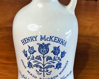 Vintage 1970’s Henry McKenna Whiskey Jug	222205	9.5x7x7