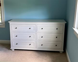 Pottery Barn Teen Chelsea White Dresser - 
