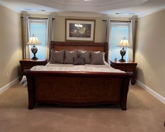 KING Solid wood bed with Tempurpedic ADJUSTABLE Frame (with remote) 
Includes the beautiful frame.  