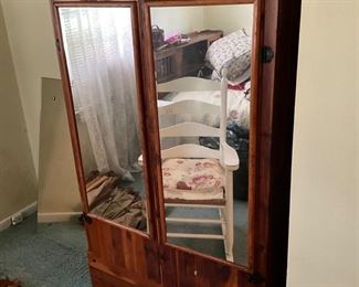 Bedroom armoire