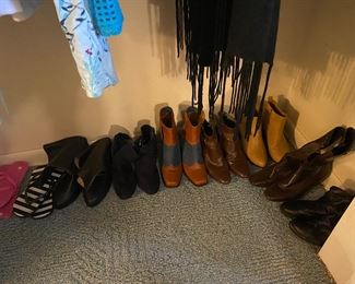 Ladies shoes & boots