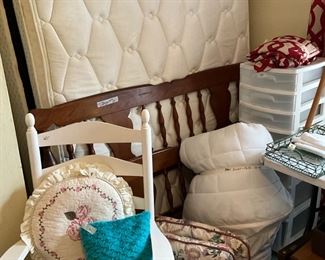 Bedroom - headboard and mattress/box x-rings - white rocking chair