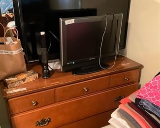 2 TV’s on 4 drawer chest
