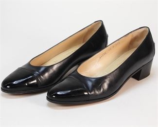 5026: Gravati Navy & Black Leather Heels size 10m