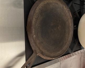 $10 Taiwan skillet