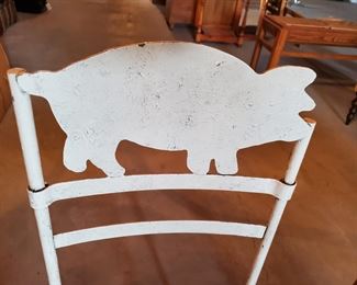 Fun pig chair