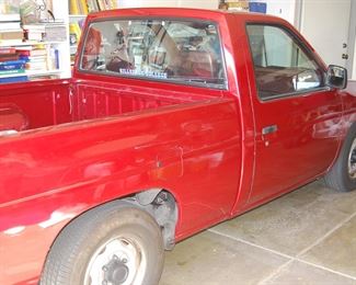 1993 NISSAN "LOW RIDER" MINI TRUCK.  GREAT CONDITION, SUPER LOW MILES.  VIN AND SPECIFICS CAN BE FOUND ON INFORMATION PAGE - BEST BID OVER $3K.  STANDARD TRANSMISSION, CLEAN TITLE. 