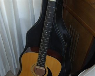 FENDER GUITAR WITH CASE