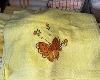 VINTAGE TOWEL