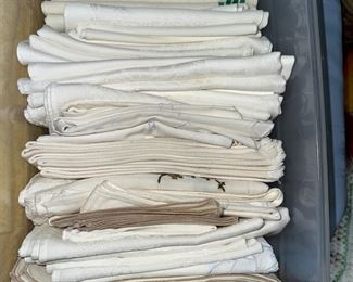 NAPKINS & TEA TOWELS