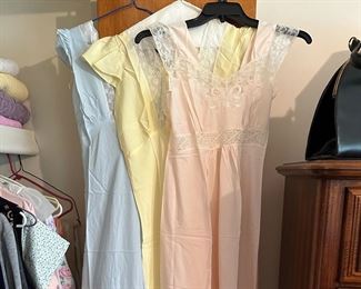 VINTAGE NIGHTGOWNS