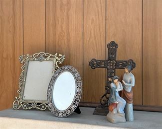 FRAMES, WILLOW TREE FIGURINE