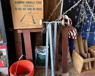 ALUMINUM UMBRELLA STAND