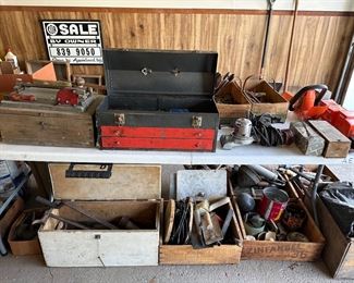 TOOLS & TOOL BOX