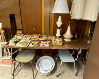 VINTAGE METAL FOLDING TABLE, LAMOS, COMICS
