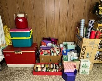 COOLERS, GIFT WRAPPING SUPPLIES