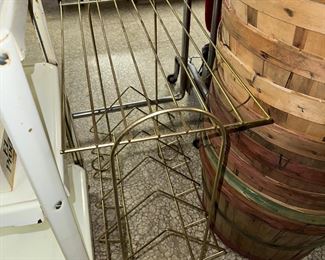 VINTAGE METAL MAGAZINE/RECORD STAND