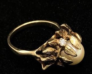 10k gold ring pearl diamond inset
