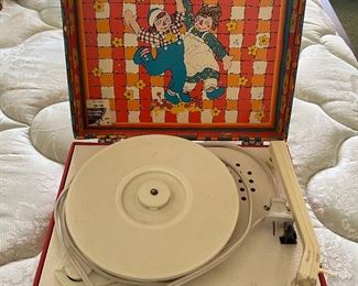 Vanity Fair Raggedy Ann & Andy Phonograph with Original Box