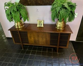 RCA Victor MCM Stereo / Turntable Console