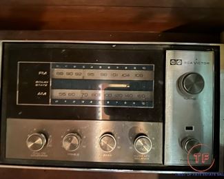 RCA Victor MCM Stereo / Turntable Console