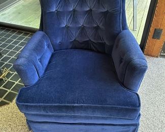 Fairfield Hollywood Regency Style Tufted Armchair