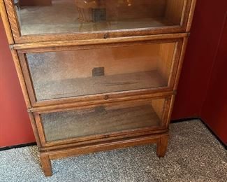 Oak GLOBE-WERNICKE Mission Barrister Bookcase