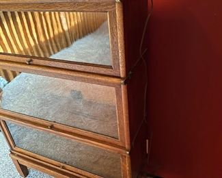 Oak GLOBE-WERNICKE Mission Barrister Bookcase