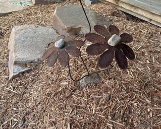 Metal Daisies Sculpture Yard Art