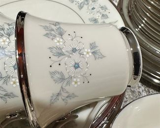 LENOX "Windsong" China Set