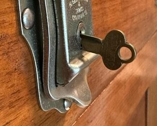 1960's Vintage H. GERSTNER & SONS Machinist Tool Chest with Drawer Base