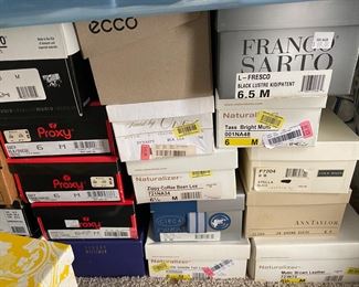 Misses shoes size 6-6.5