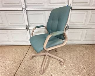 Steelcase Concentrx Swivel Office Chair
