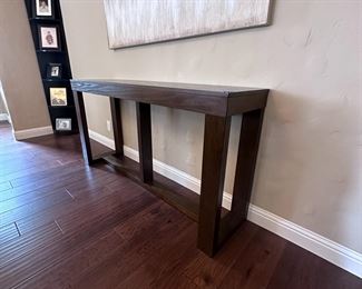 Console Table
