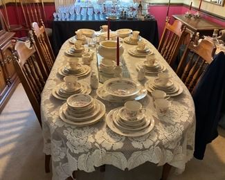 12 PLACE SETTING OF FINE NARITAKE CHINA