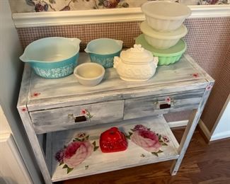 VINTAGE PRYEX. AND TUPPERWARE, CUTE SIDE CART