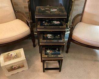 BLACK LACQUER NESTING TABLES