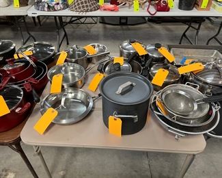 Pots/pans 