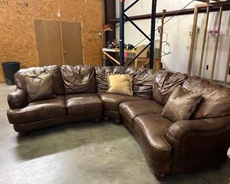 Sectional leather sofa 