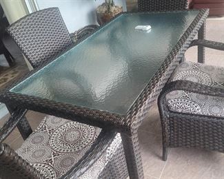 Lanai table and chairs, set