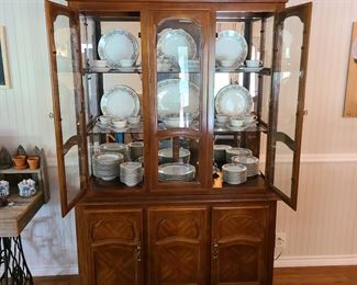 China Cabinet Matches Table