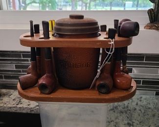 Vintage Humidor with rack & 10 Vintage pipes
