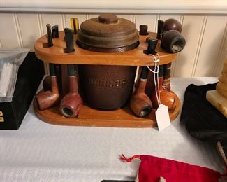 Vintage Humidor with rack & 10 Vintage pipes