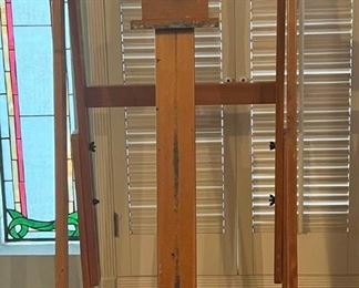 LARGE ARTIST EASEL ON WHEEELS
