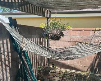Hammock with no rips or teas
