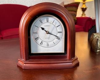Linden battery-operated quartz clock 8"H