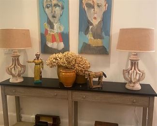 Attractive skinny console